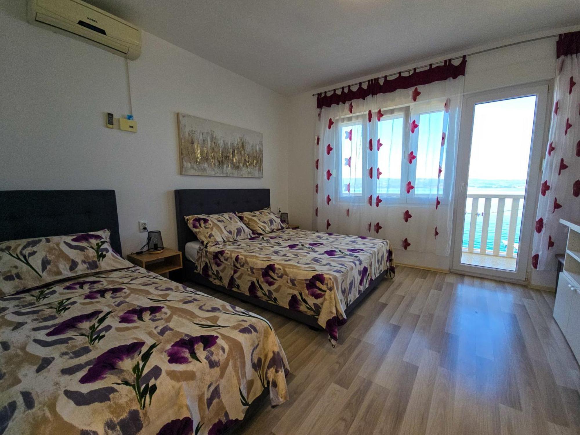 Apartments Neda Omiš Zimmer foto